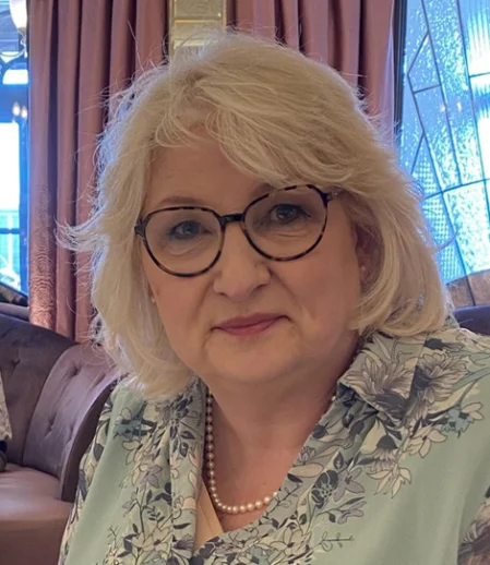 Minister Libby Clark